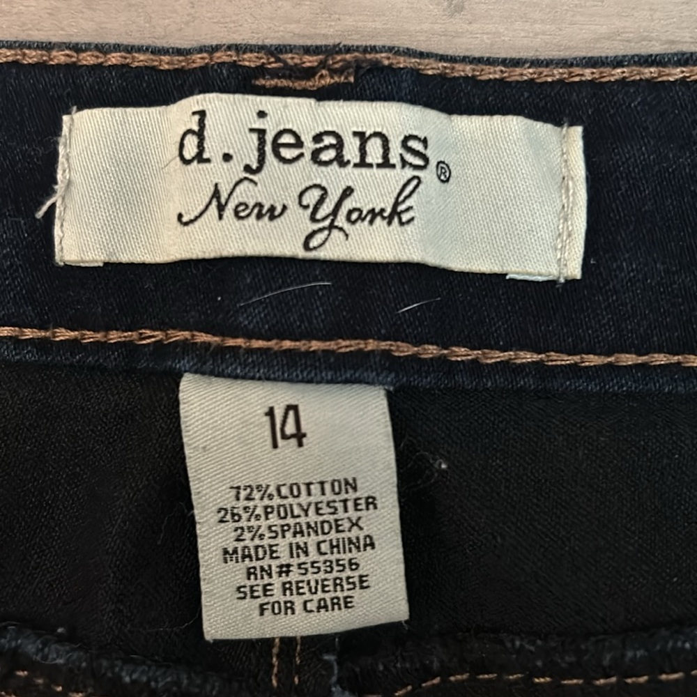 #A120 d. jeans Denim Jean Shorts (14) - Picture 4 of 5